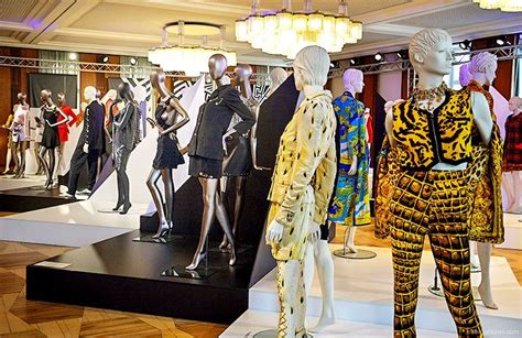 mostra versace berlino|Gianni Versace Retrospective Berlino .